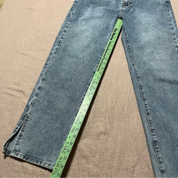 PrettyLittleThing Light Blue Relaxed Wide Leg Jeans High Rise Size 8 90s Mom - Picture 5 of 7